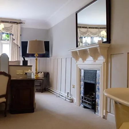 Simonstone Hall Hotel 4*