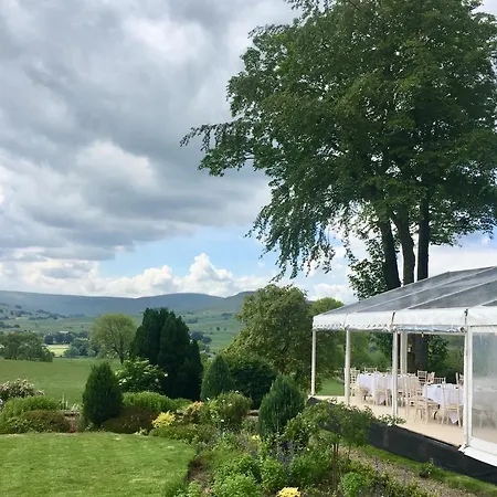 Simonstone Hall Szálloda 4*