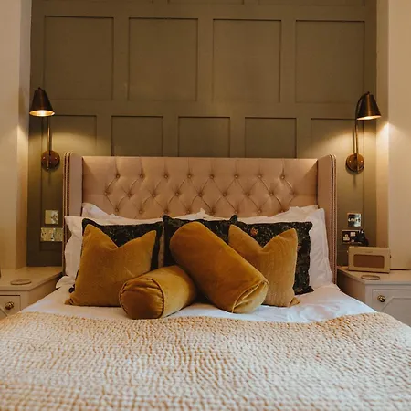 Simonstone Hall 4*