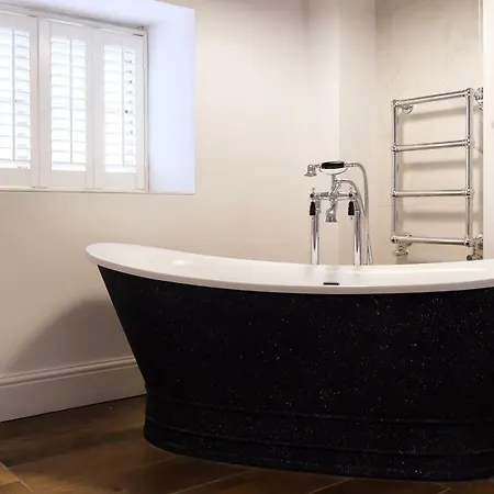 Simonstone Hall Hotel 4*