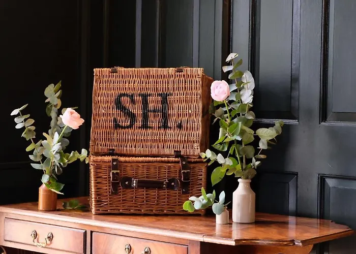 Simonstone Hall Hotel 4*