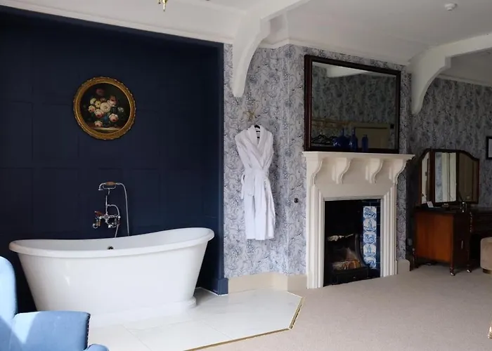 Simonstone Hall Hotel 4*