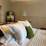 Simonstone Hall Hotel 4*