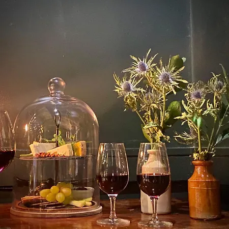 Simonstone Hall 호텔 4*