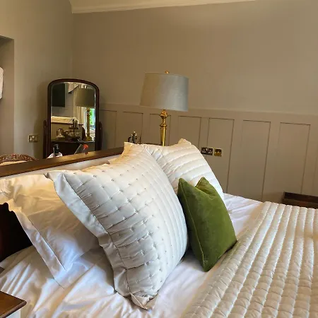 Simonstone Hall 호텔 4*