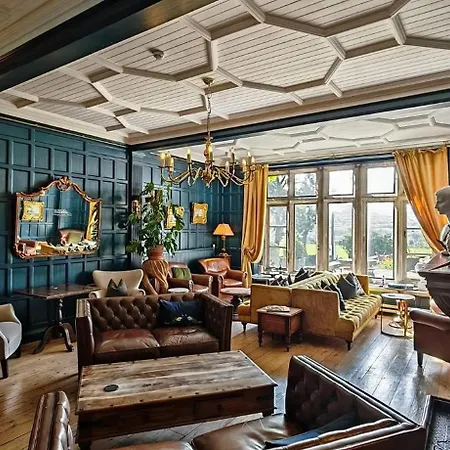Simonstone Hall 4* هاويس