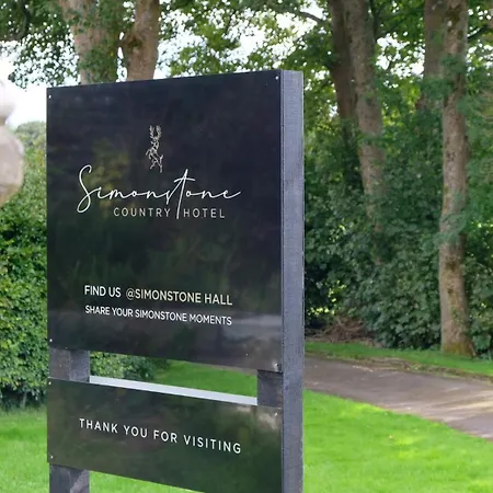 Simonstone Hall فندق