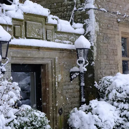 Simonstone Hall 4* هاويس